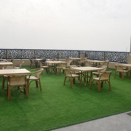 The Rich Hotel & Apartments Lahore Buitenkant foto