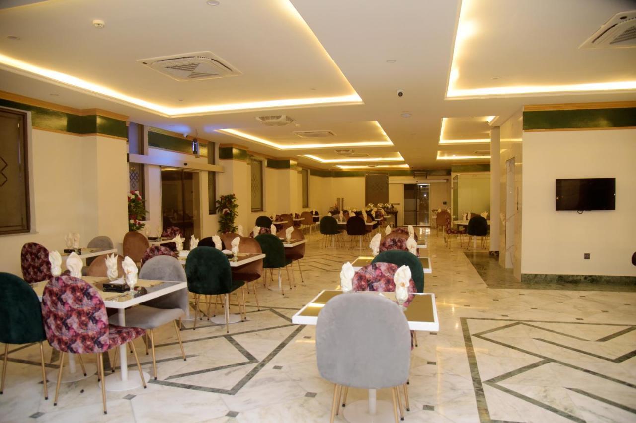 The Rich Hotel & Apartments Lahore Buitenkant foto